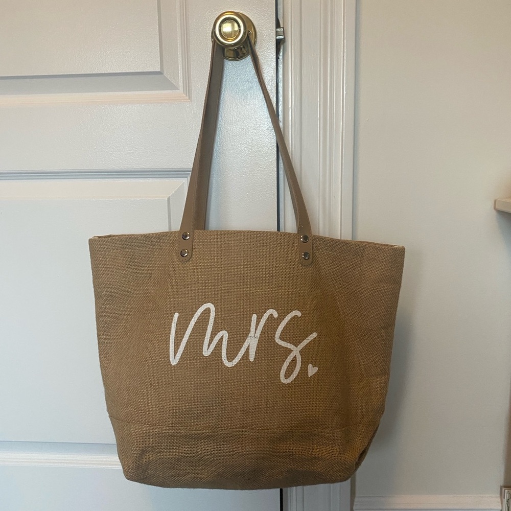 Brown Tote Bag with 'Mrs.' Print